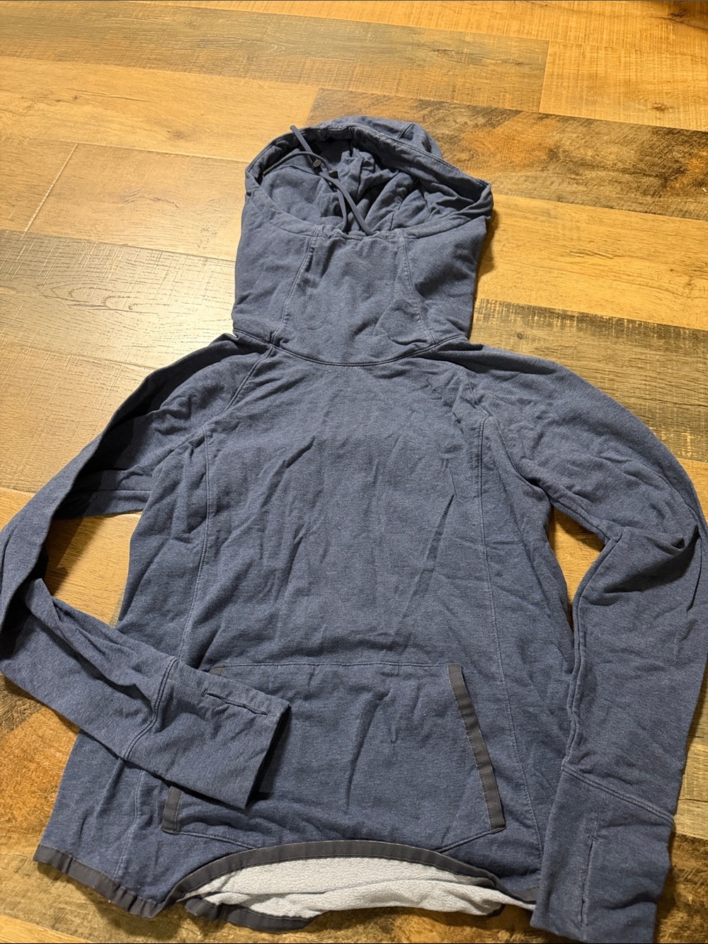 Athleta Women’s navy blue pullover hoodie with cowl neck and front pocket